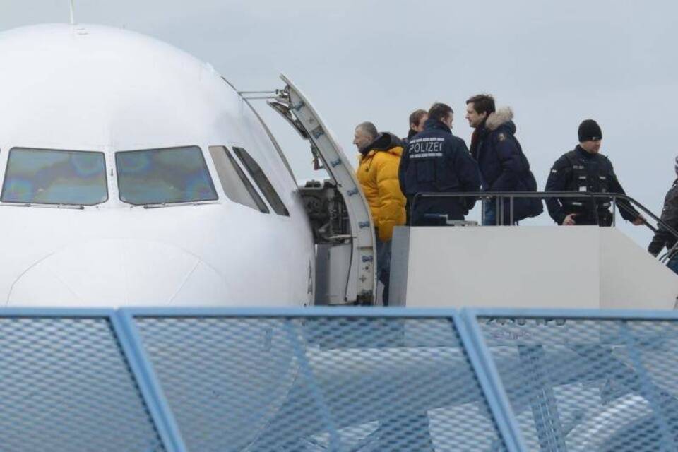 Rückführung von Flüchtlingen Rückführung von Flüchtlingen