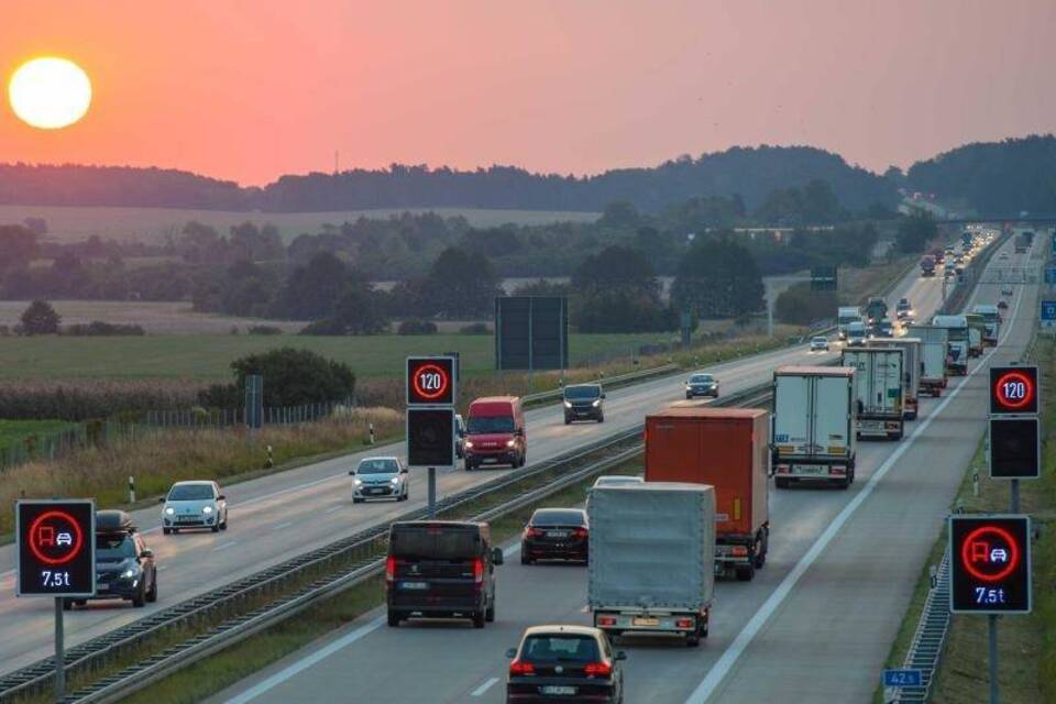 Straßenverkehr Straßenverkehr