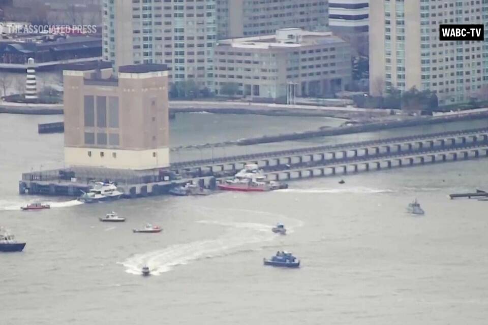 Hubschrauber verunglückt in New York Hubschrauber verunglückt in New York
