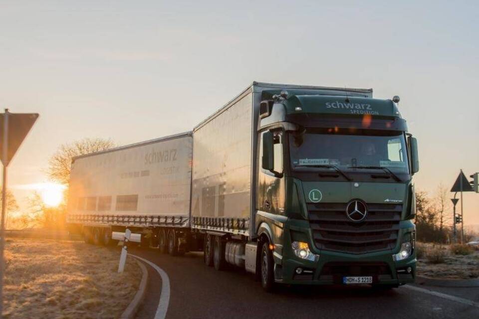 Lang-LKW