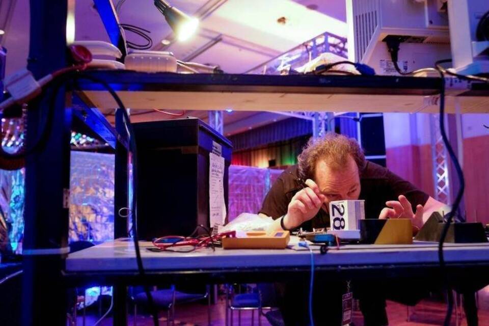 Hardware-Experiment Hardware-Experiment