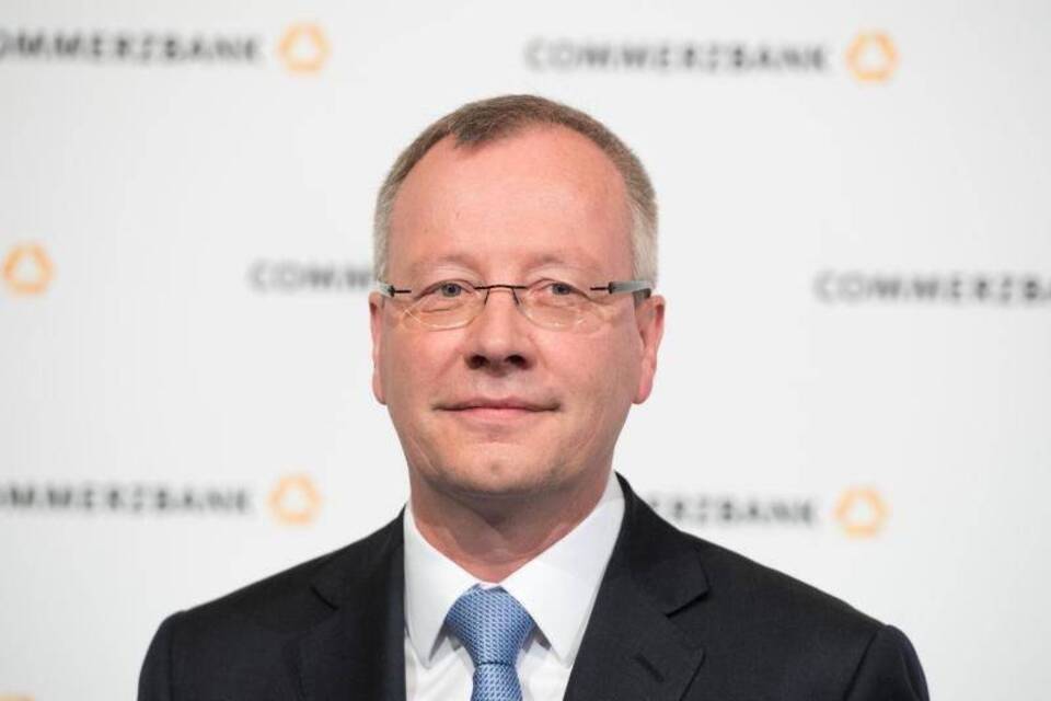 Commerzbank AG - Michael Mandel Commerzbank AG - Michael Mandel