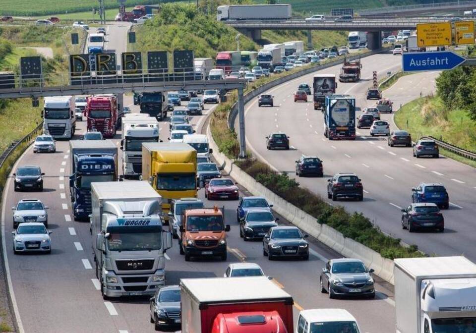 Stau auf Autobahn A8