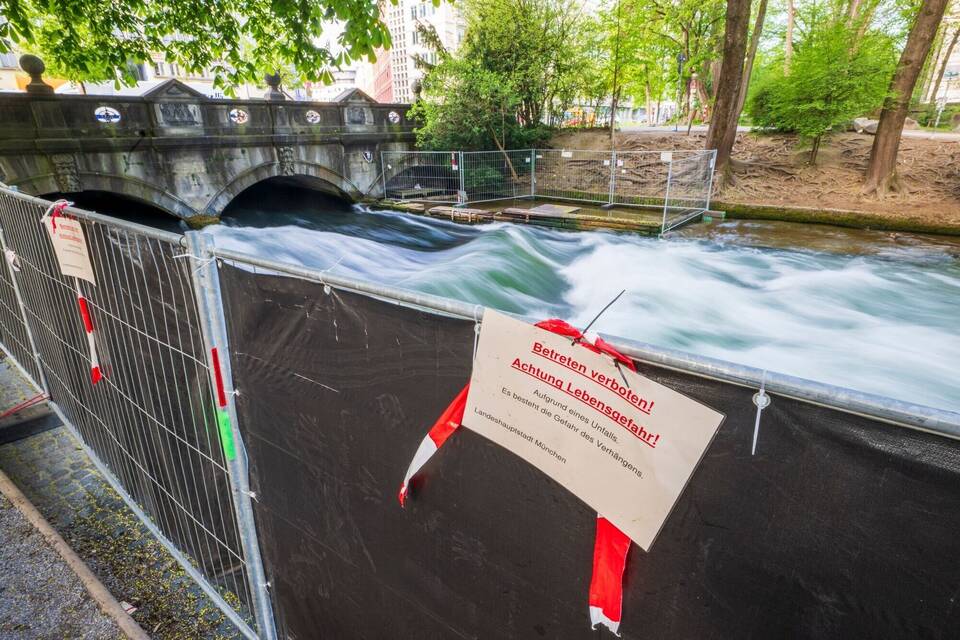 Eisbachwelle weiterhin gesperrt Eisbachwelle weiterhin gesperrt