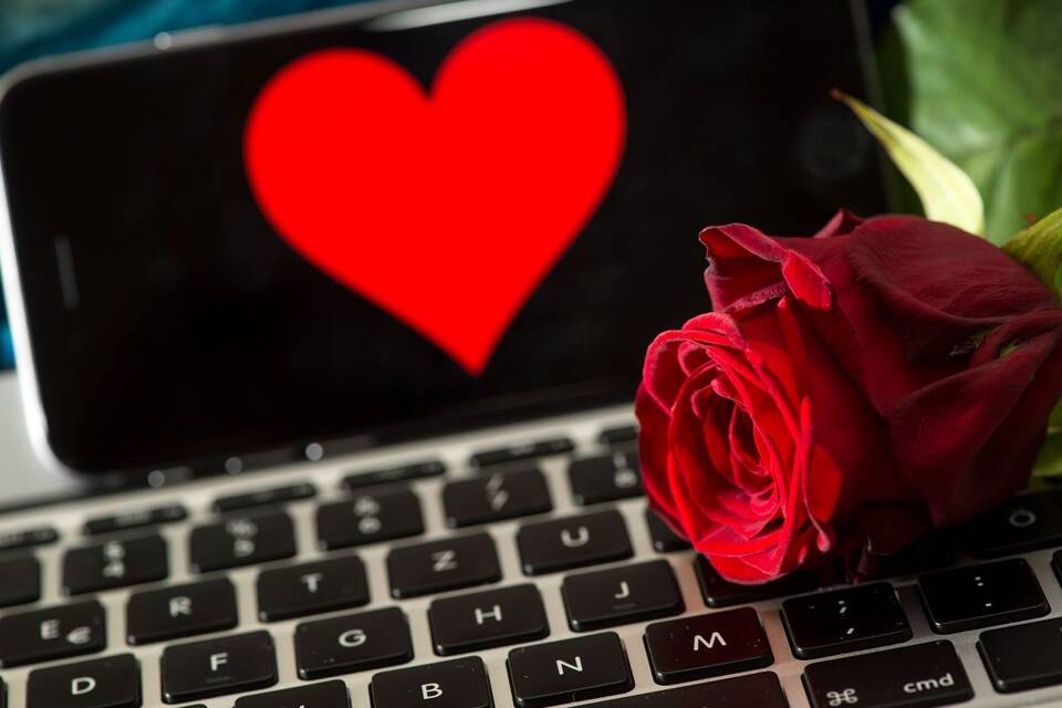 Rose auf Tastatur
