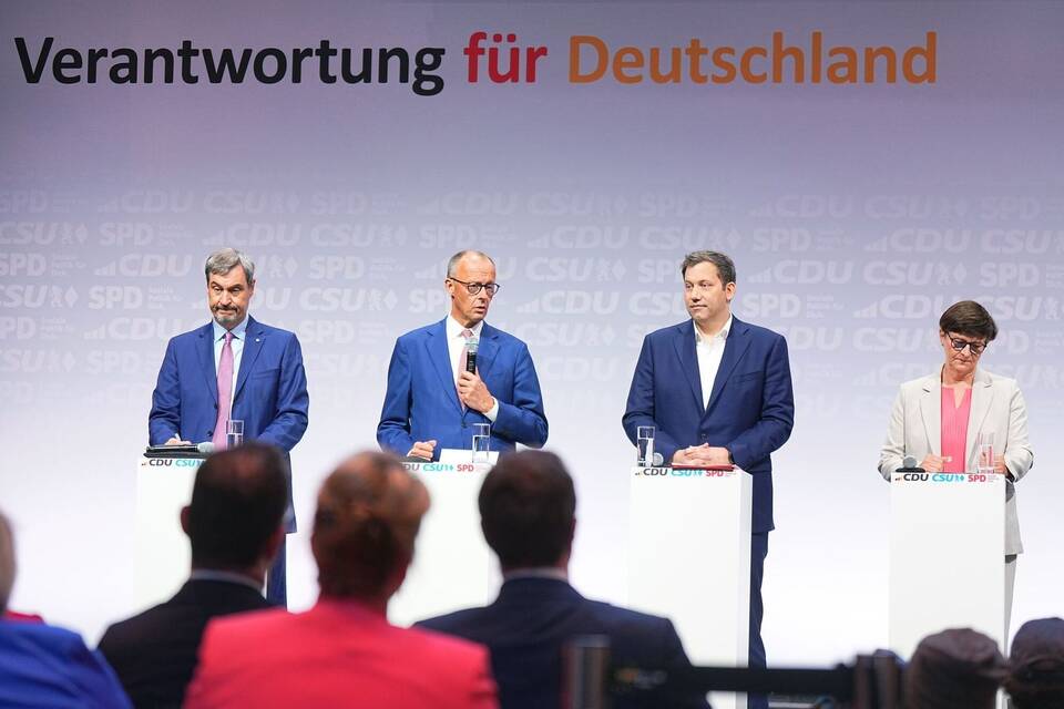 Unterzeichnung des Koalitionsvertrags von CDU, CSU und SPD Unterzeichnung des Koalitionsvertrags von CDU, CSU und SPD