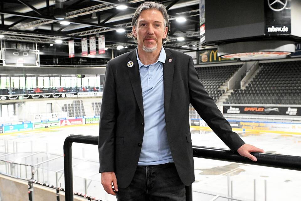 Vorstellung Uwe Krupp beim EV Landshut Vorstellung Uwe Krupp beim EV Landshut
