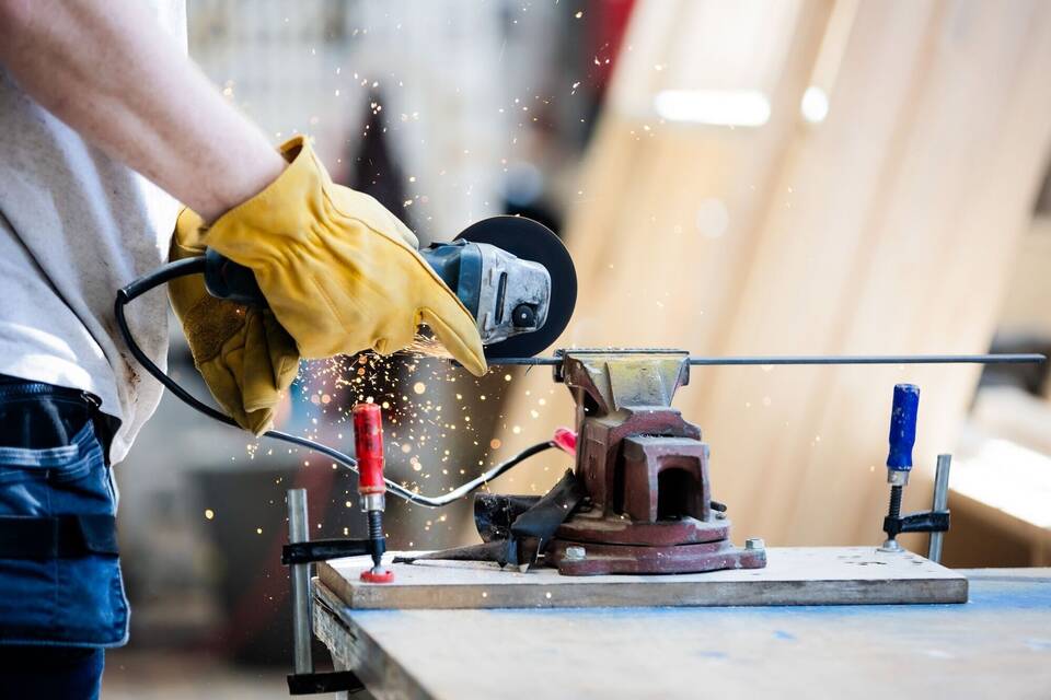 Werkstatt für Holz- und Metallarbeiten Werkstatt für Holz- und Metallarbeiten
