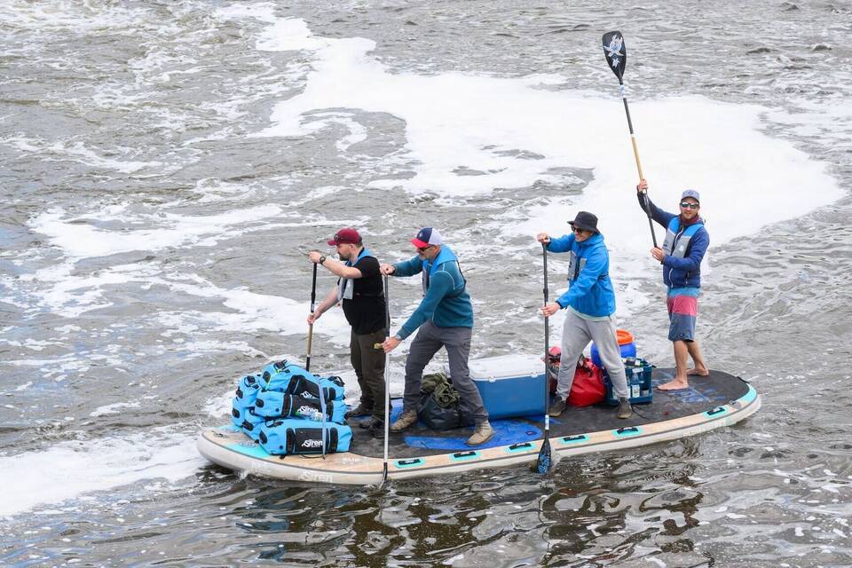 Stand-Up-Paddler wollen Weser auf rund 430 km nonstop befahren