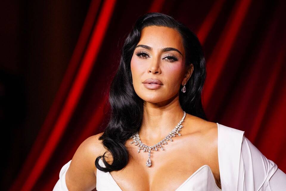 Kim Kardashian sagt zu Überfall in Paris vor Gericht aus Kim Kardashian sagt zu Überfall in Paris vor Gericht aus