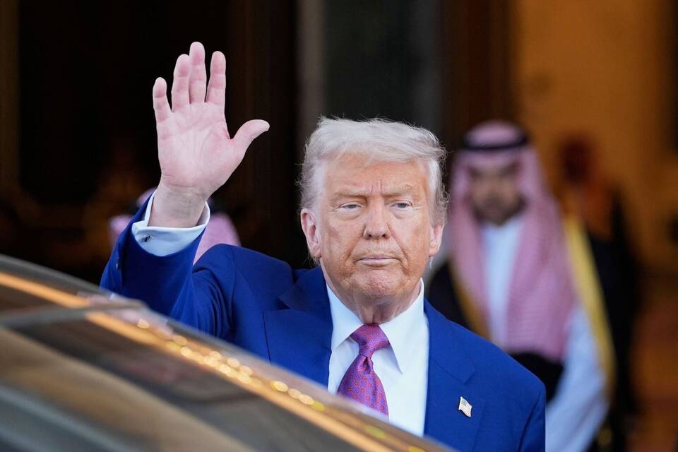 Trump kündigt Aufhebung der Sanktionen gegen Syrien an Trump kündigt Aufhebung der Sanktionen gegen Syrien an