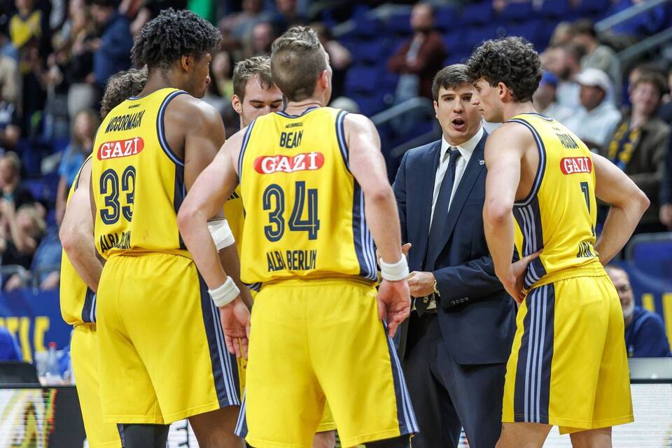 Alba Berlin - Synt. MBC Weißenfels Alba Berlin - Synt. MBC Weißenfels