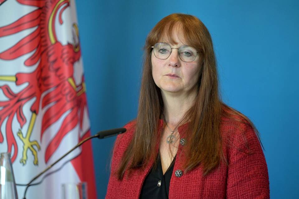 Brandenburgs Innenministerin zurückgetreten Brandenburgs Innenministerin zurückgetreten