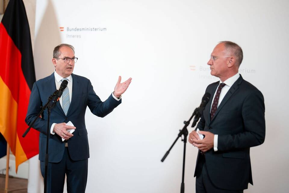 Bundesinnenminister Dobrindt in Österreich Bundesinnenminister Dobrindt in Österreich