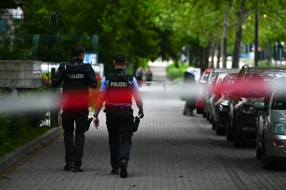 Attacke vor Wohnblock in Halle-Neustadt Attacke vor Wohnblock in Halle-Neustadt