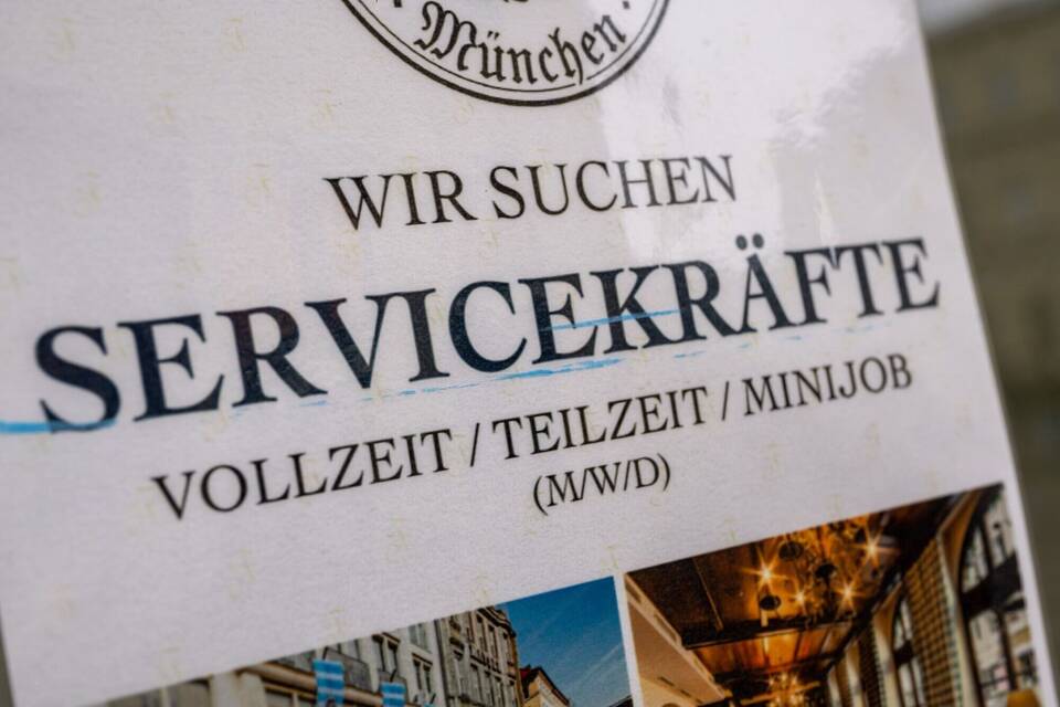 Suche von Servicekräften in der Gastronomie Suche von Servicekräften in der Gastronomie