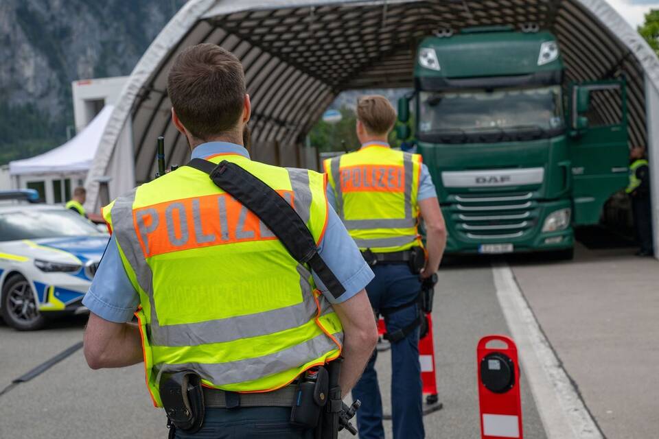 Bundespolizei kontrolliert Grenzübergang Kiefersfelden Bundespolizei kontrolliert Grenzübergang Kiefersfelden