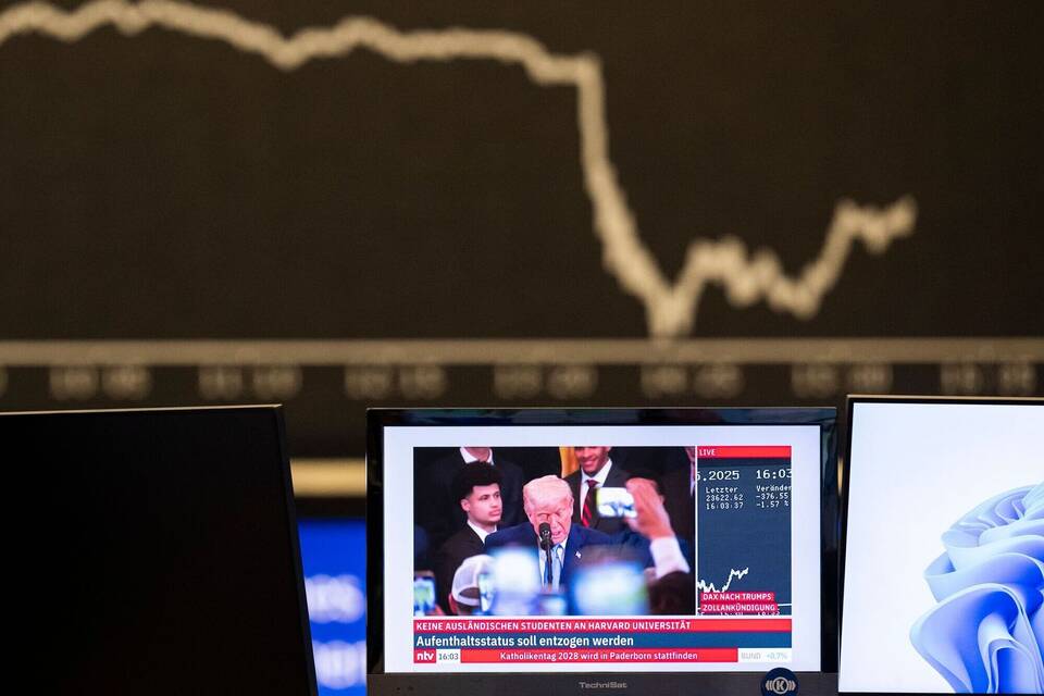 DAX rutscht ab DAX rutscht ab