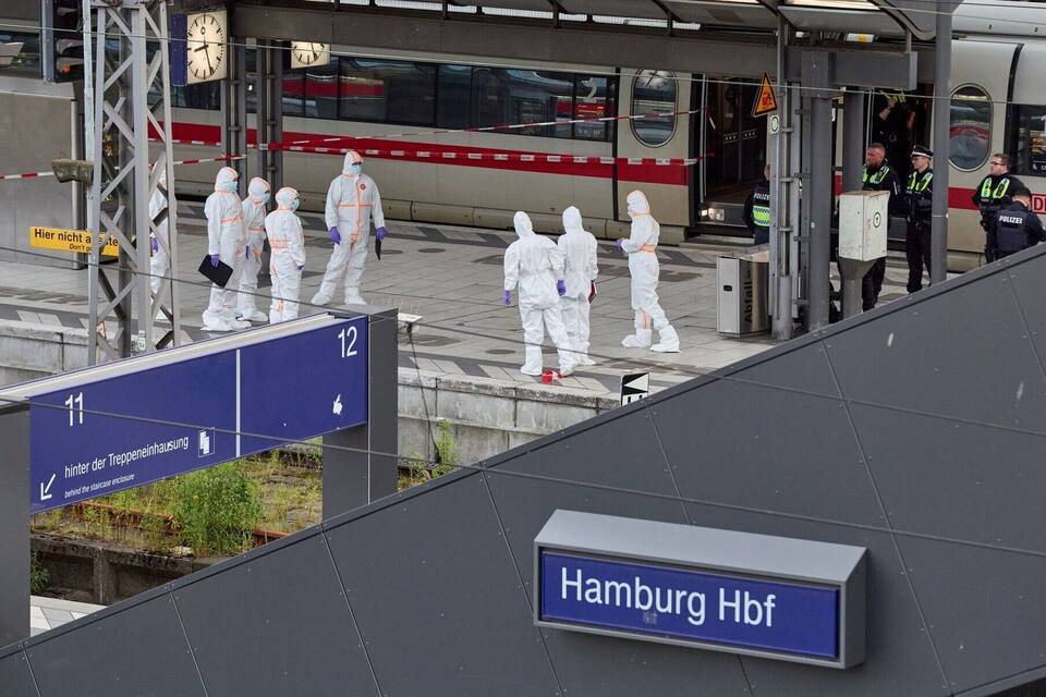 Mehrere Verletzte bei Messerangriff in Hamburg Mehrere Verletzte bei Messerangriff in Hamburg