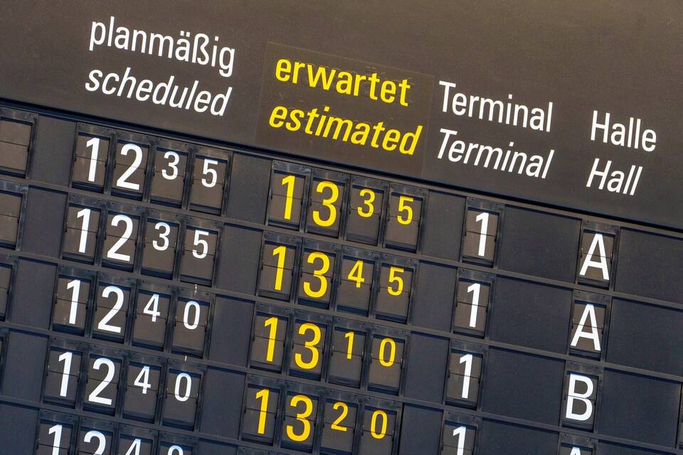 Erhebliche Verzögerungen und Ausfälle am Flughafen Frankfurt Erhebliche Verzögerungen und Ausfälle am Flughafen Frankfurt