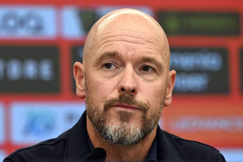 Bayer Leverkusen -  Erik ten Hag