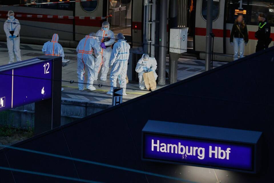 Mehrere Verletzte bei Messerangriff in Hamburg Mehrere Verletzte bei Messerangriff in Hamburg