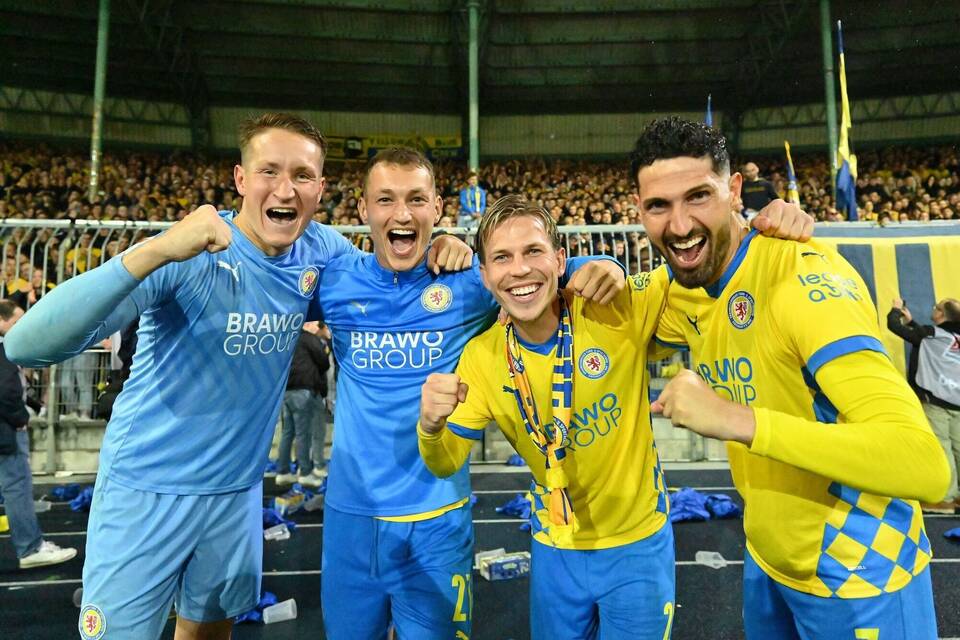 Eintracht Braunschweig - 1. FC Saarbrücken Eintracht Braunschweig - 1. FC Saarbrücken