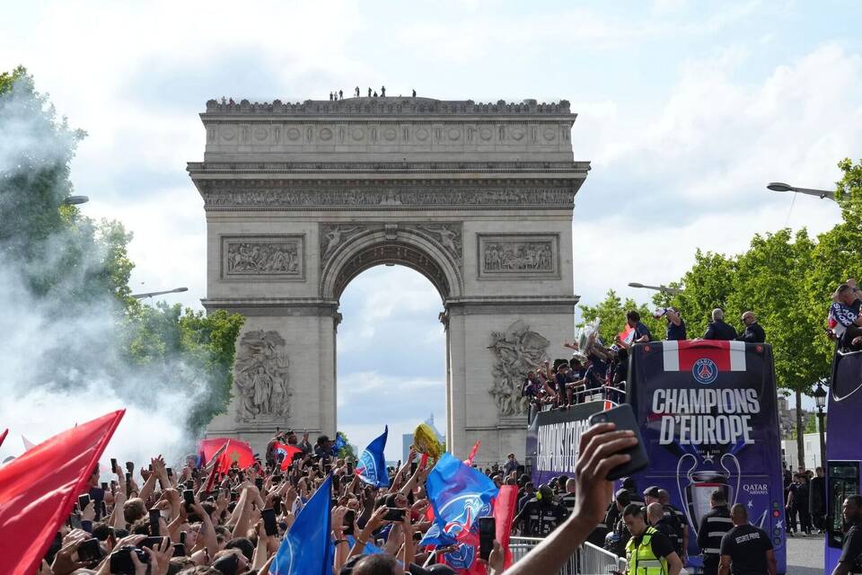 79 Festnahmen nach erneuter Randale bei PSG-Feier in Paris 79 Festnahmen nach erneuter Randale bei PSG-Feier in Paris