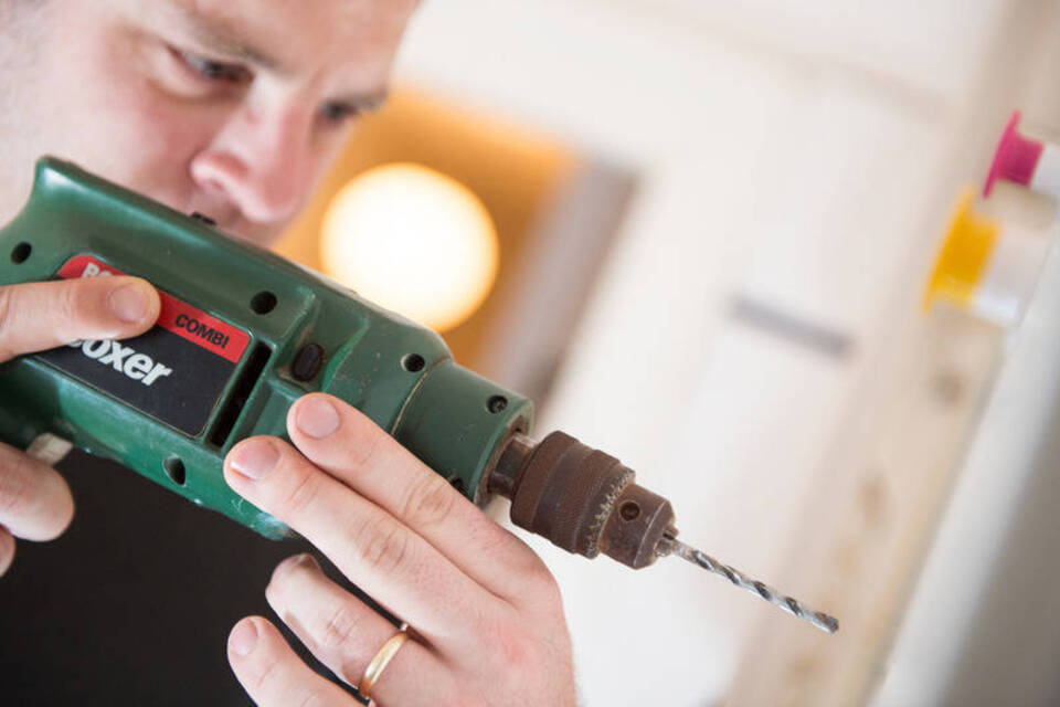 Hausbau mit Rückfall-Option – Mit Ausbaupaketen selbst Hand anlegen Hausbau mit Rückfall-Option – Mit Ausbaupaketen selbst Hand anlegen