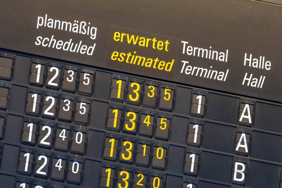 Erhebliche Verzögerungen und Ausfälle am Flughafen Frankfurt Erhebliche Verzögerungen und Ausfälle am Flughafen Frankfurt