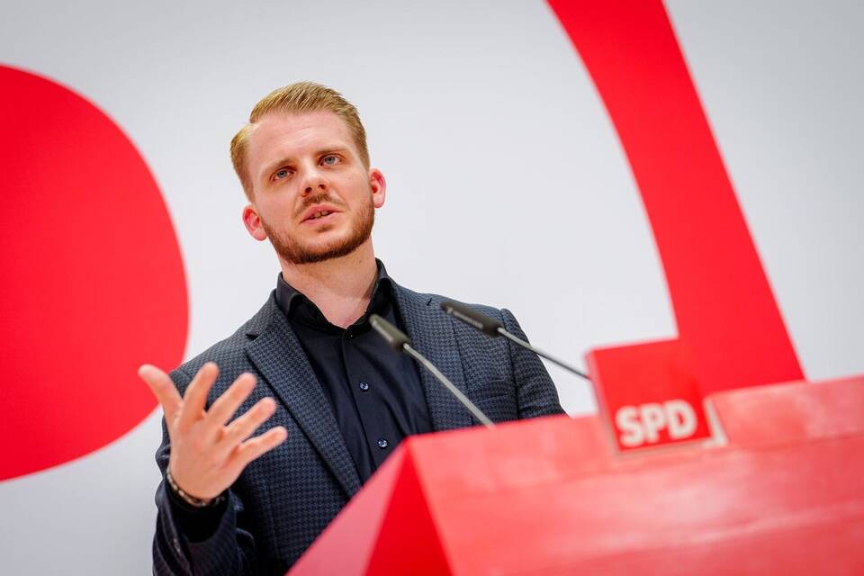Gremiensitzungen und Statements der Bundesparteien Gremiensitzungen und Statements der Bundesparteien