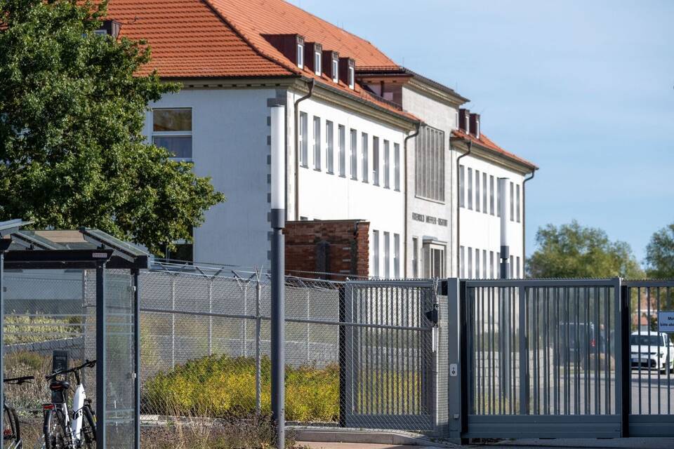 Friedrich-Loeffler-Institut (FLI) in Greifswald Friedrich-Loeffler-Institut (FLI) in Greifswald