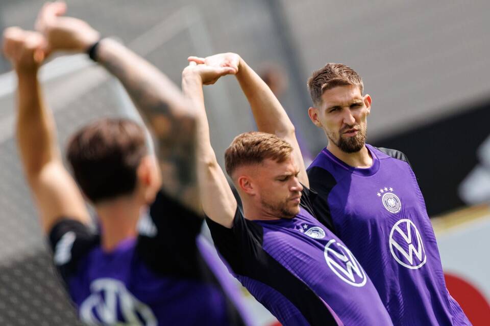 Training Fußball Nationalmannschaft Männer