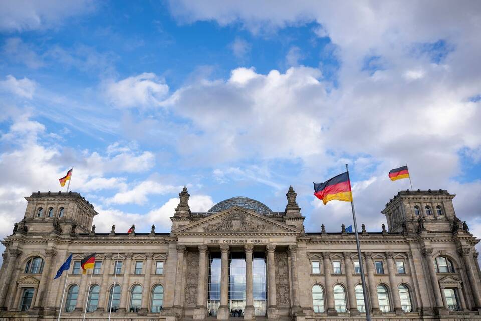 Das Reichstagsgebäude in Berlin - der Sitz des Bundestags Das Reichstagsgebäude in Berlin - der Sitz des Bundestags