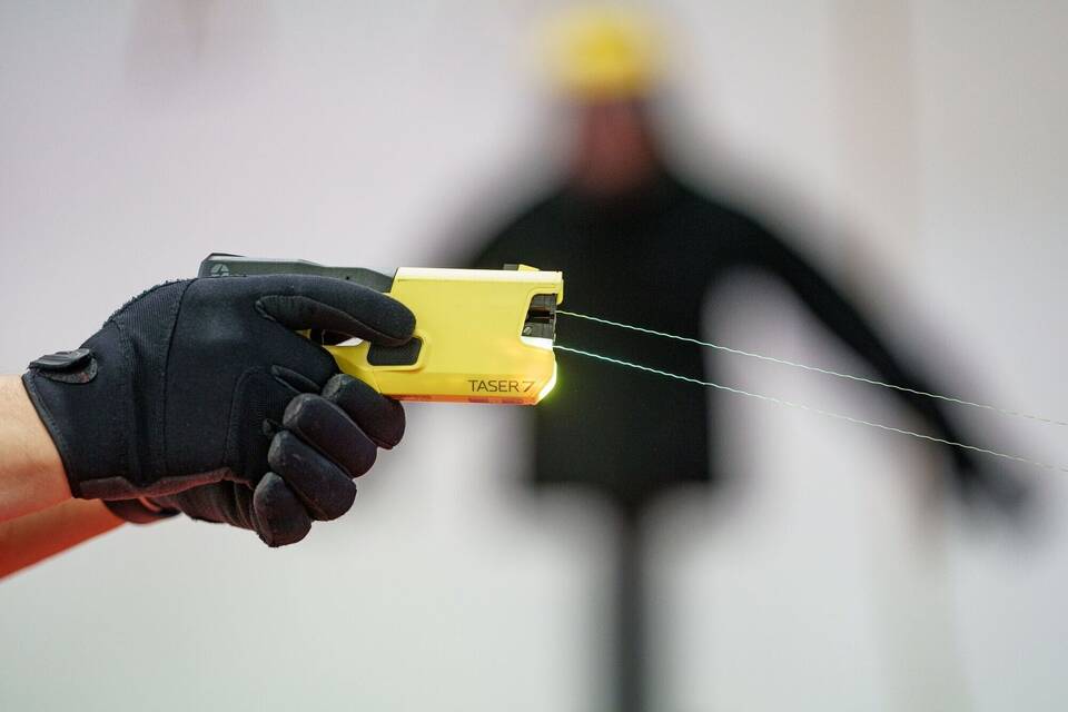 Taser Taser