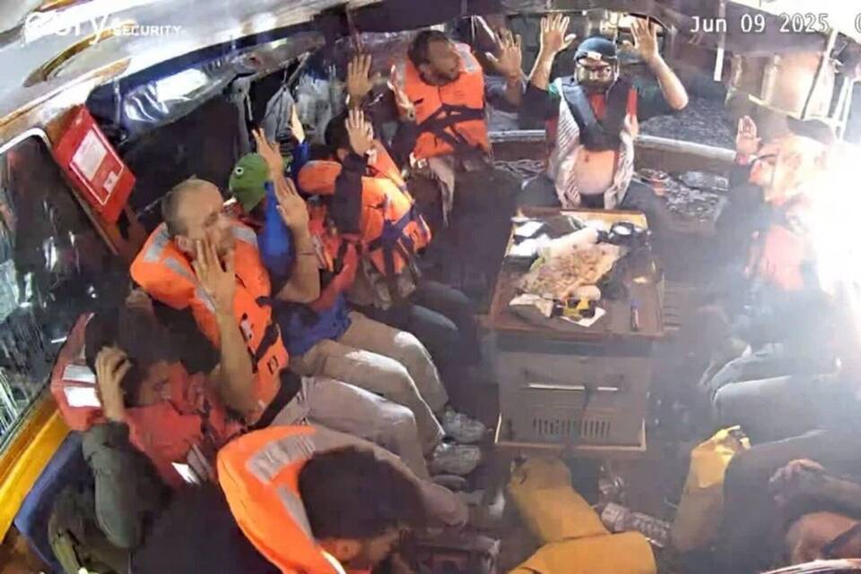Israels Armee stoppt Aktivistenschiff auf dem Weg nach Gaza Israels Armee stoppt Aktivistenschiff auf dem Weg nach Gaza