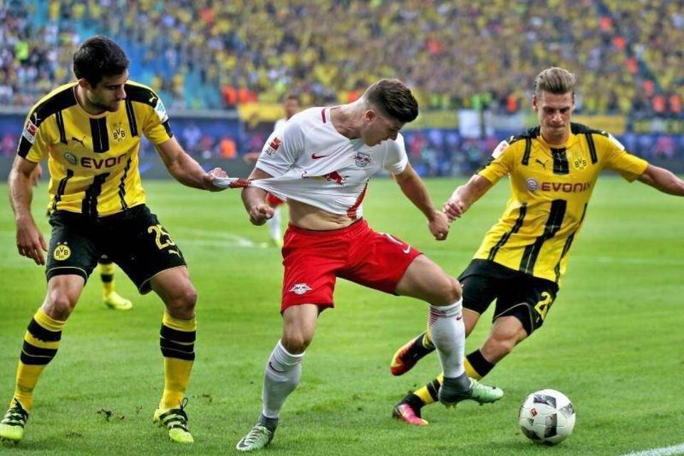 Kampf um den Ball Kampf um den Ball