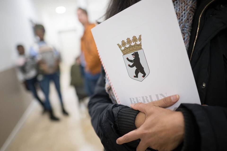 Bilanz nach einem Jahr zentrale Einbürgerungsstelle Bilanz nach einem Jahr zentrale Einbürgerungsstelle