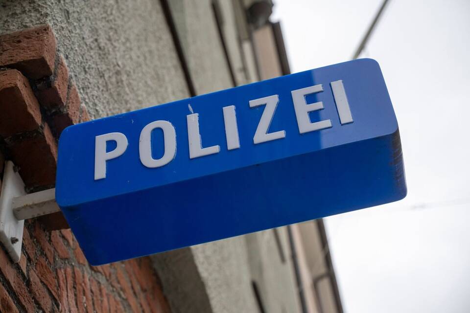 Polizei - Symbolbild Polizei - Symbolbild