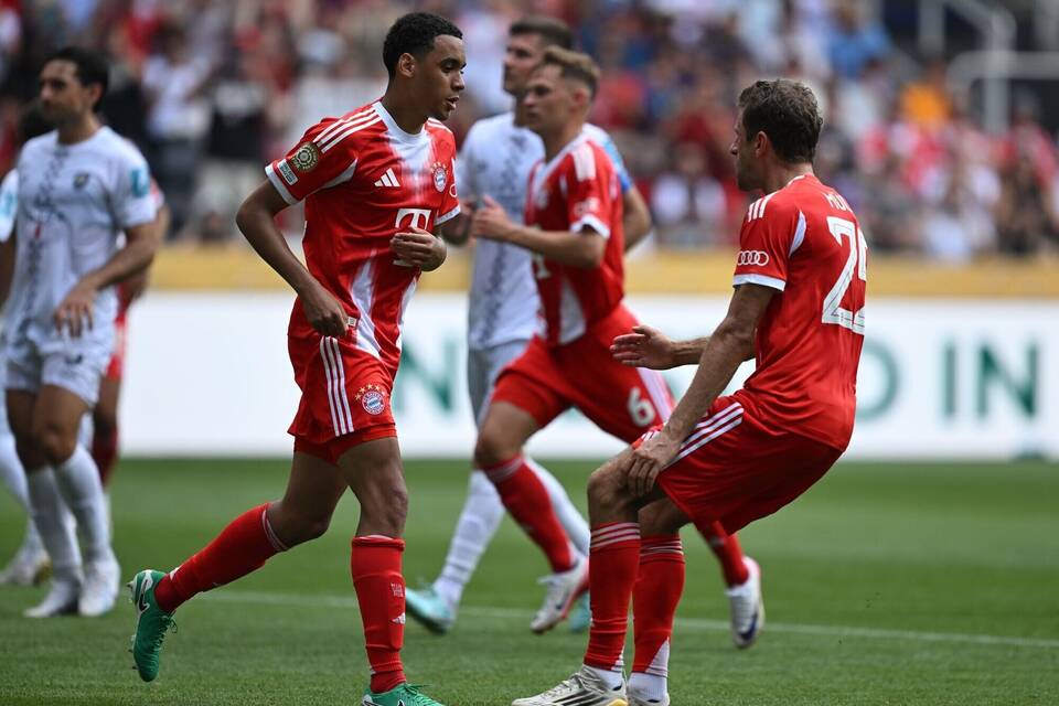 Bayern München - Auckland City