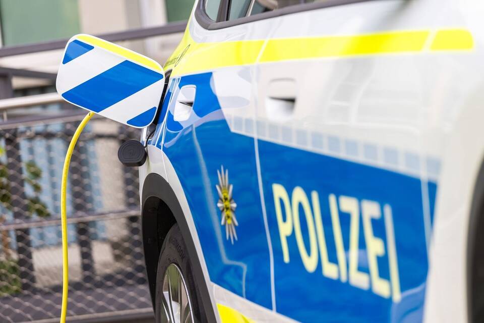 Polizei testet E-Autos auf 24/7-Tauglichkeit Polizei testet E-Autos auf 24/7-Tauglichkeit