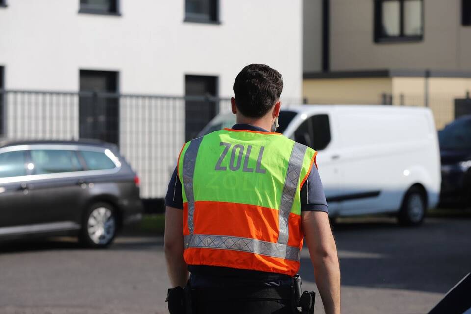 Razzia gegen Schwarzarbeit auf dem Bau