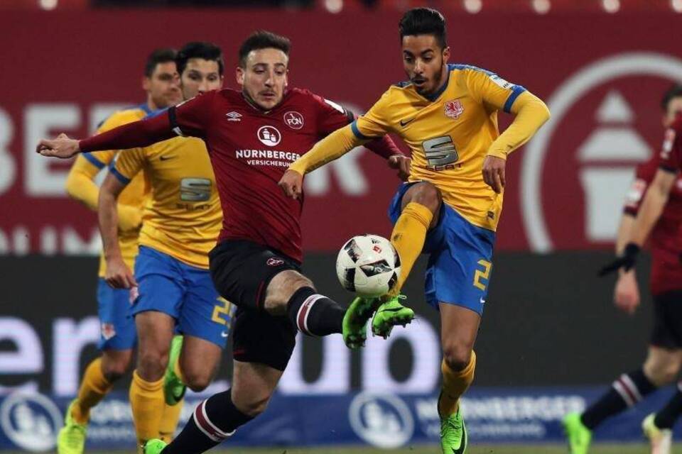 1. FC Nürnberg - Eintracht Braunschweig 1. FC Nürnberg - Eintracht Braunschweig