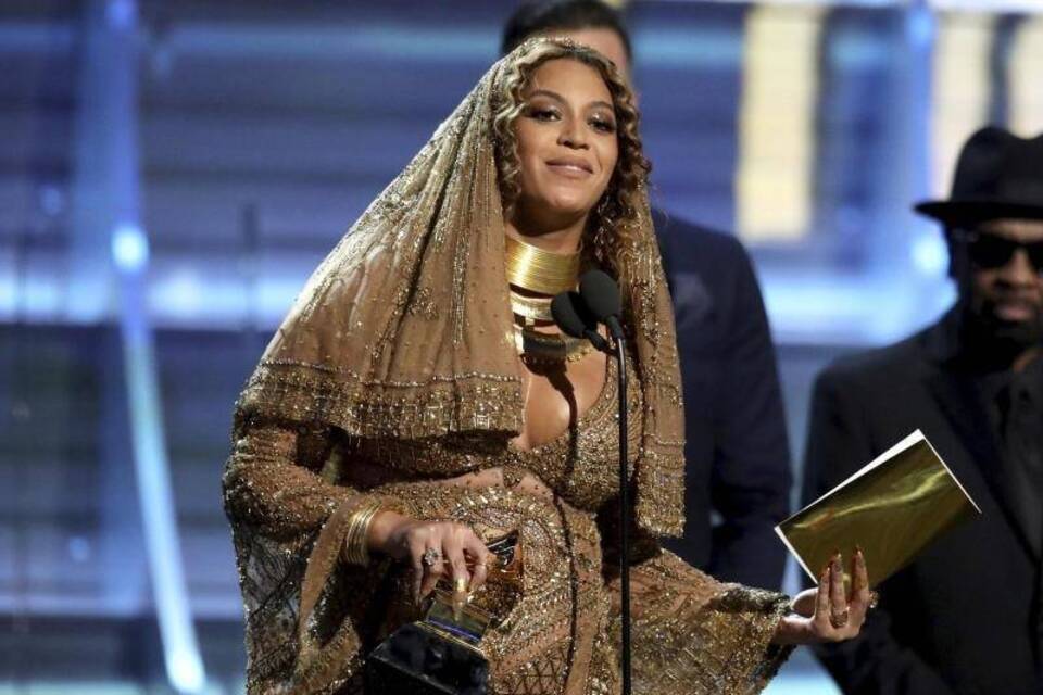 59. Grammy Awards - Beyoncé 59. Grammy Awards - Beyoncé