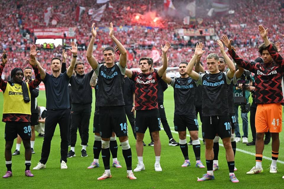 Die Leverkusener Mannschaft der Vorsaison Die Leverkusener Mannschaft der Vorsaison