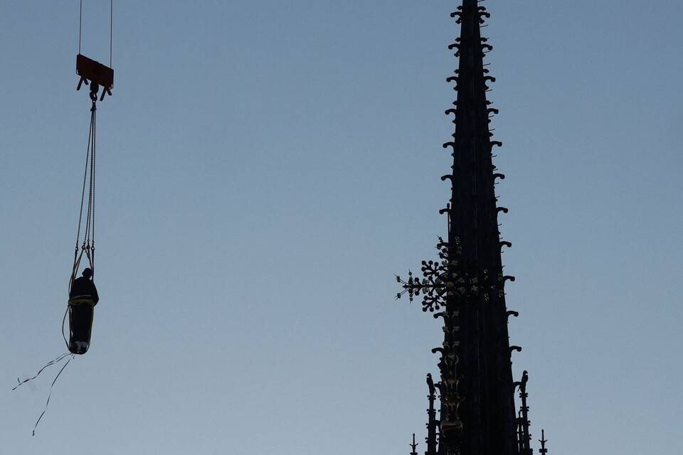 Pariser Notre-Dame bekommt Statuen am Spitzturm zurück Pariser Notre-Dame bekommt Statuen am Spitzturm zurück