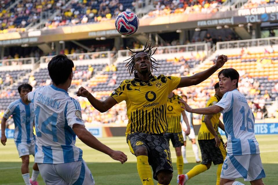 Borussia Dortmund - Ulsan HD Borussia Dortmund - Ulsan HD
