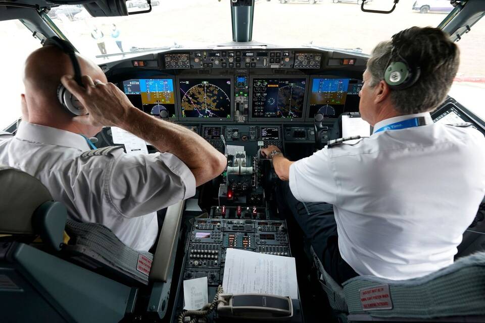 Piloten im Cockpit Piloten im Cockpit
