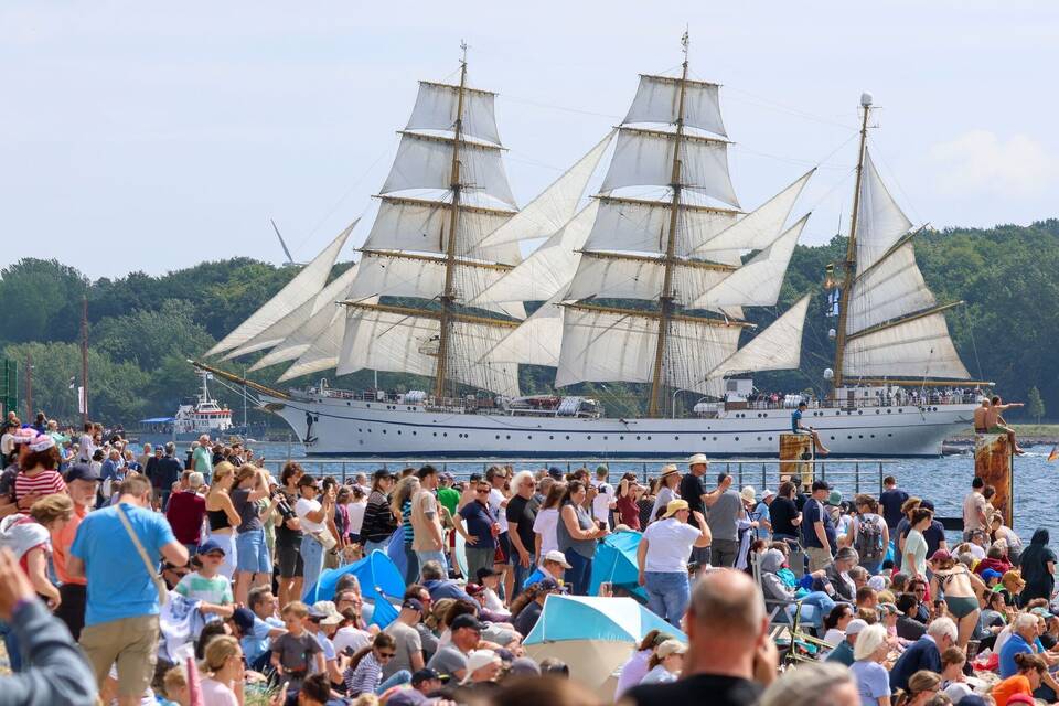 Fortsetzung Kieler Woche mit Windjammerparade Fortsetzung Kieler Woche mit Windjammerparade