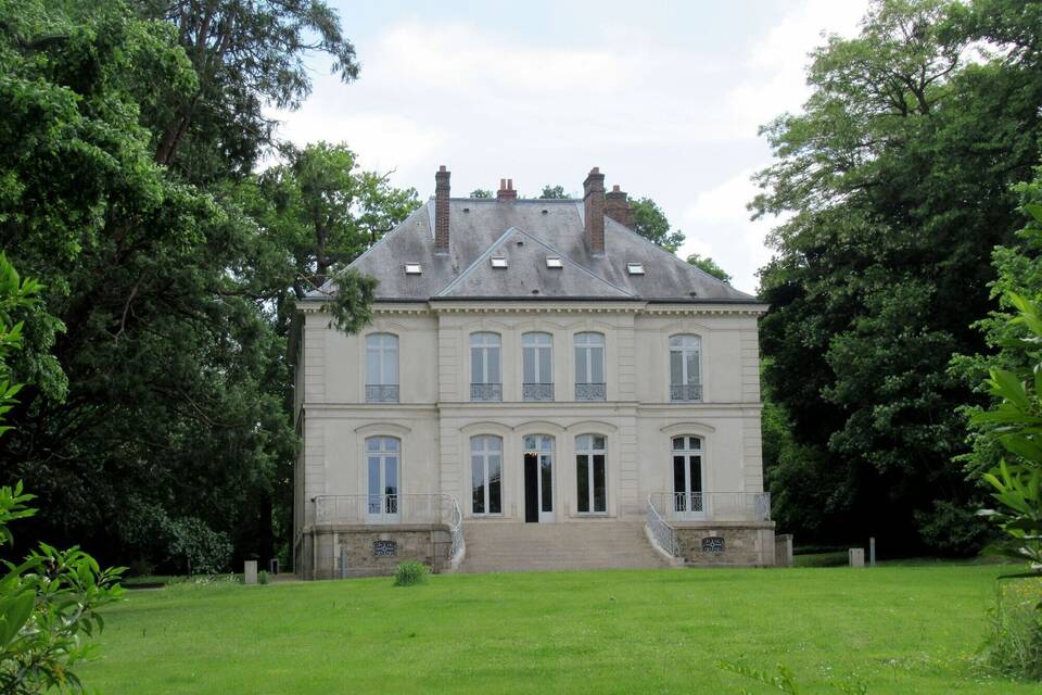 Lagerfelds «Villa Louveciennes» bei Paris wird versteigert